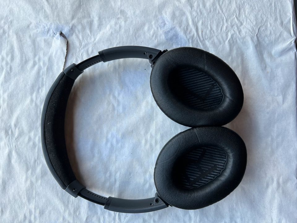 Bose QuietComfort 35 Wireless Headphones II in Dautphetal