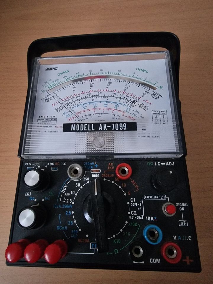 AK-7099  Qualitäts Vielfach-Messgerät - in OVP in Möhnesee