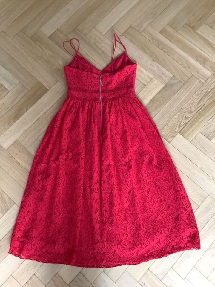 Amisu Kleid Sommerkleid rot mit Spitze Gr. 36 Gr. S Gr. 176 in München