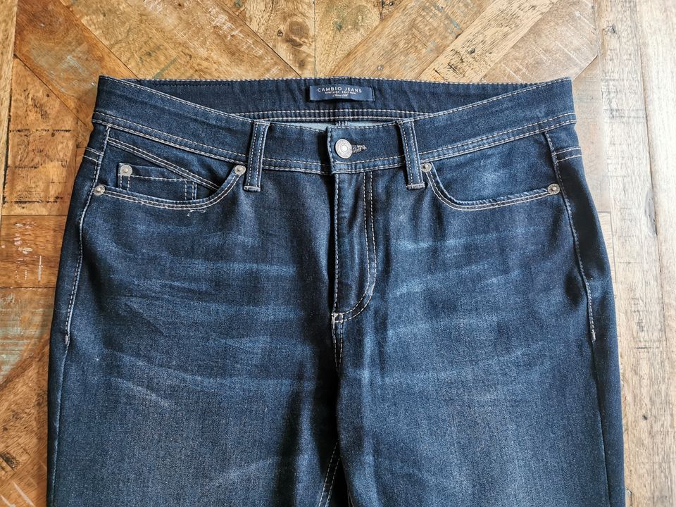 Jeans blau Cambio, Modell Parla, Gr. 40/ L in Unterhaching