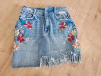 Zara Jeansrock Denim Mini Hippie Blumen Stickerei Baden-Württemberg - Haiterbach Vorschau