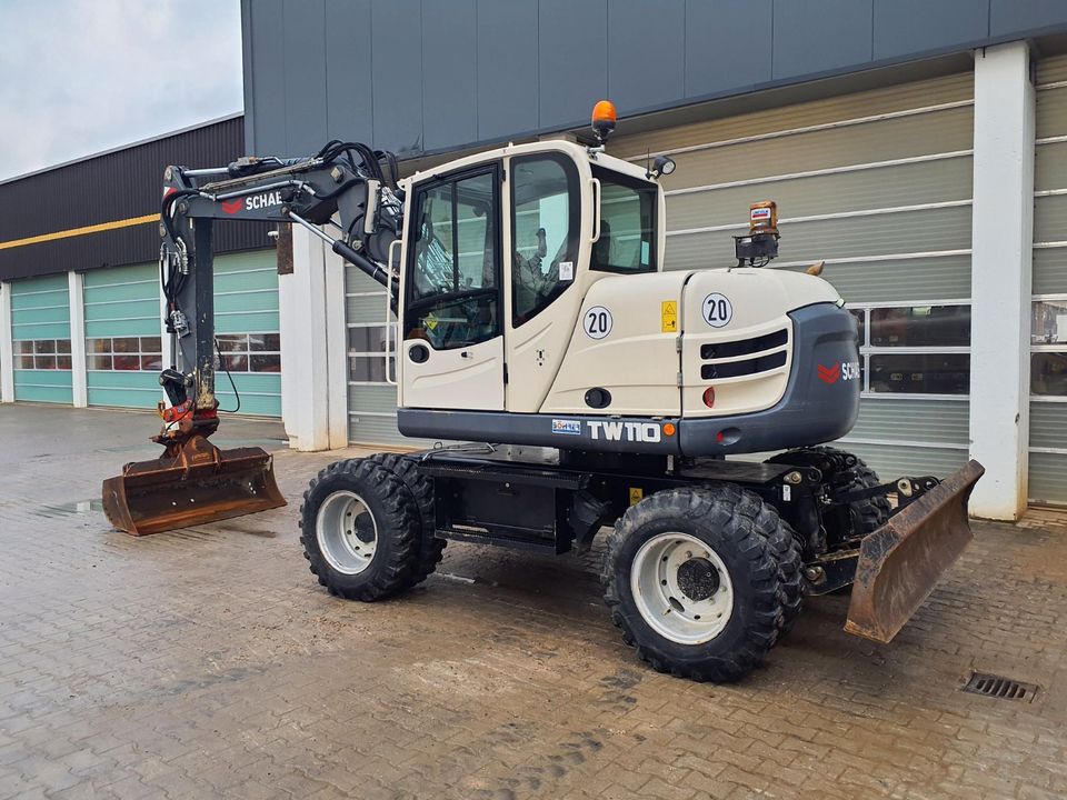 Schaeff Mobilbagger TW110 inkl. Schnellwechsler Lehnhoff HS08 in Weilheim an der Teck