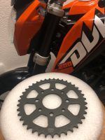 Kettenblatt Ritzel KTM Duke 125/200 Kr. Altötting - Kastl Vorschau