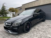 Mercedes-Benz E63 AMG E350 4-Matic Distronic Kamera Voll TÜV Niedersachsen - Lastrup Vorschau