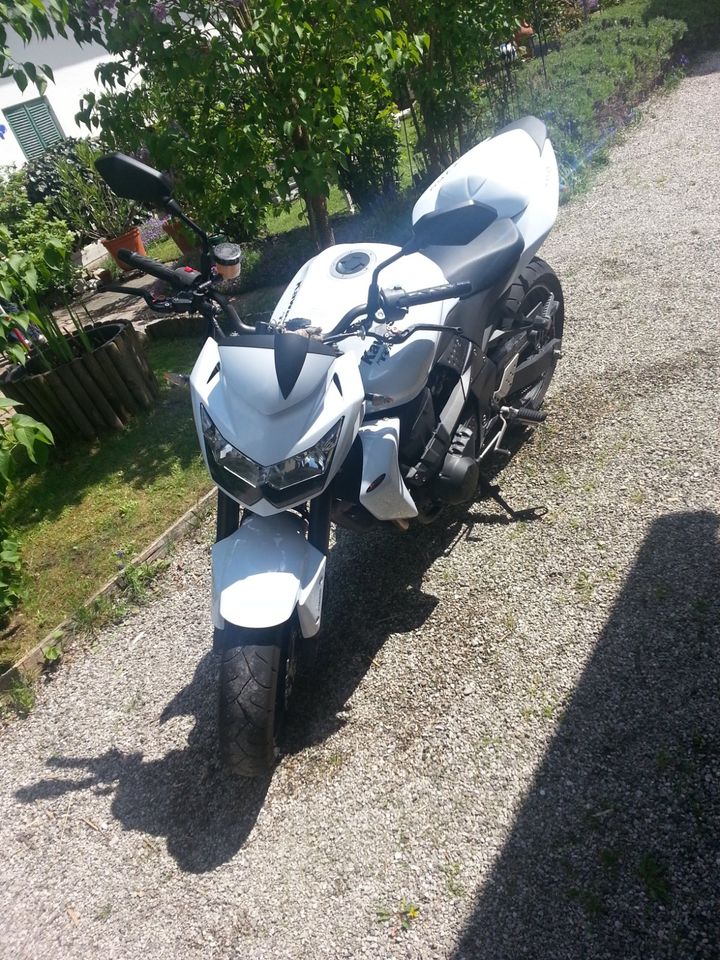 Kawasaki Z750 Weiß/Perlmutt in Oberau