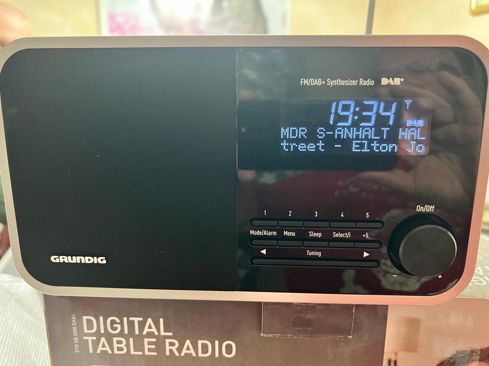 Radiowecker Grundig in Ebendorf