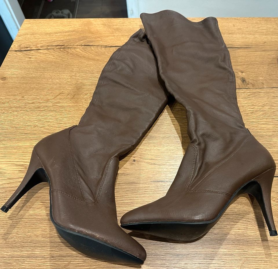 Damen Stiefel, Größe 39, braun in Ottweiler