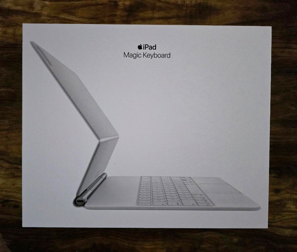 Appel IPad Pro 12,9 zoll 5 Gen. Wi-Fi 512 GB Spacegrau Keyboard in Weißenfels