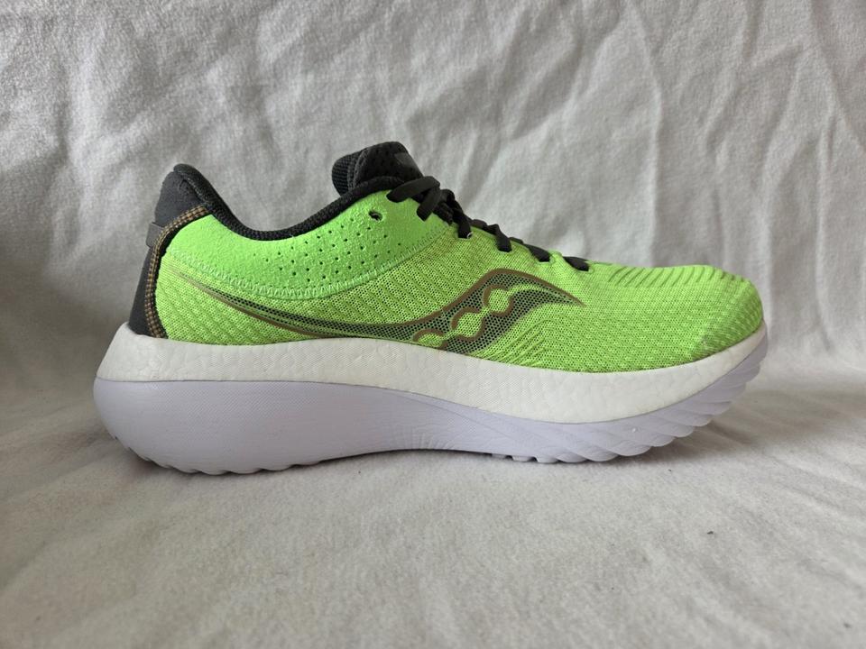 Saucony Kinvara Pro Größe 45 Laufschuhe Carbonschuhe Running in Heroldstatt