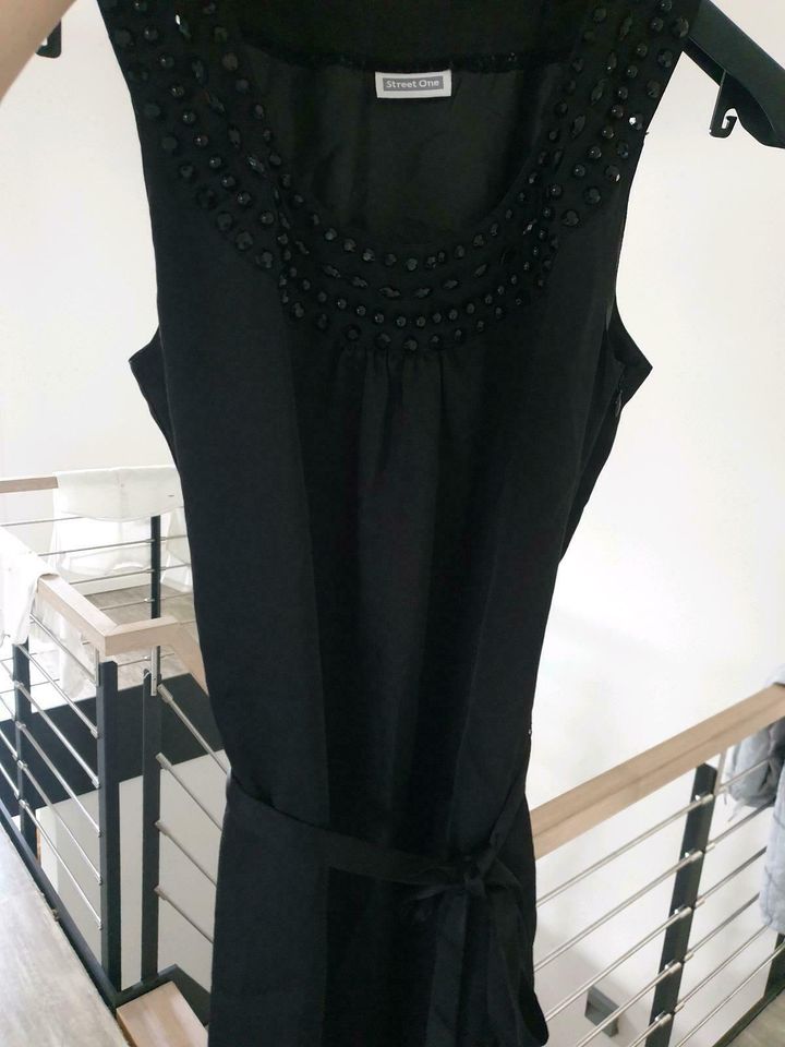 Kleid/Abendkleid/Etuikleid schwarz Größe 38/M in Nienburg (Weser)