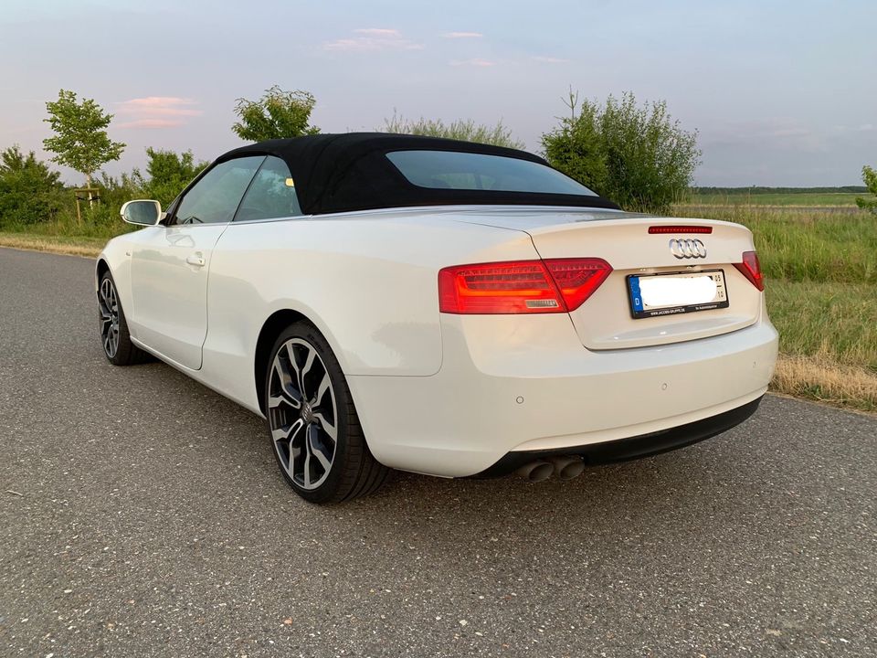 Audi A5 Cabrio 2.0 TDI DPF S-Tronic Facelift S-LINE LED 19 Zoll in Bergheim