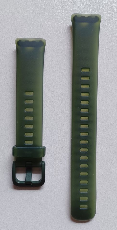 Original Silikonarmband grün für Huawei Band 8 in Diedorf