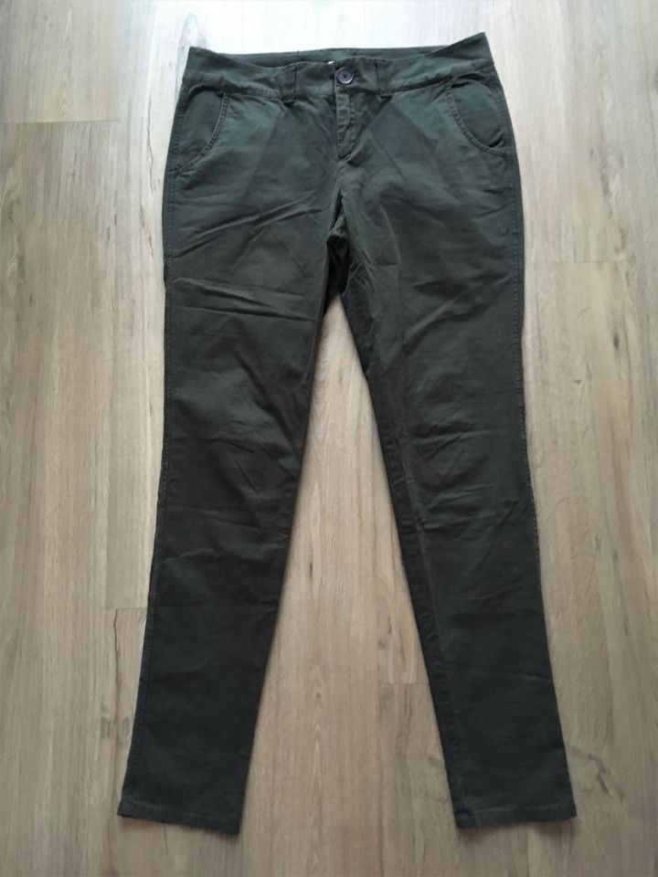 Esprit Twillhose in Grün, regular, Gr. 40/42 in Witten