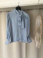 Reserved Bluse Schluppe L Hingucker Hellblau Hessen - Wetzlar Vorschau