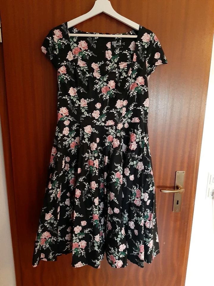 Kleid Rockabilly Style Rosen in Horb am Neckar