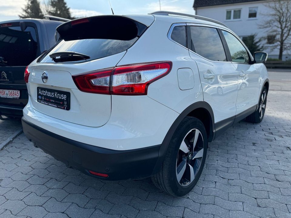 Nissan Qashqai 1.2l Pano Navi DAB N-Connecta in Eslohe