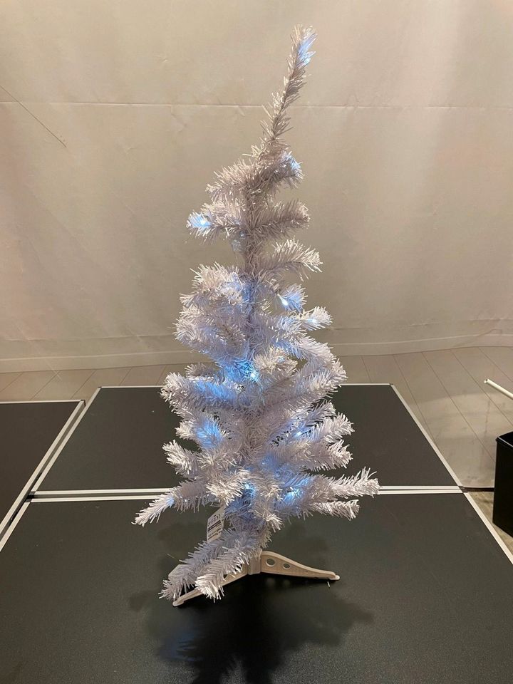 ☑️ Raburg Künstlicher LED-Weihnachtsbaum ⭐️ in Oldenburg