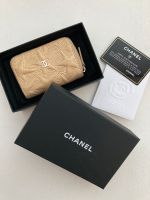 CHANEL Portemonnaie gold Sterne Leder wie neu München - Untergiesing-Harlaching Vorschau