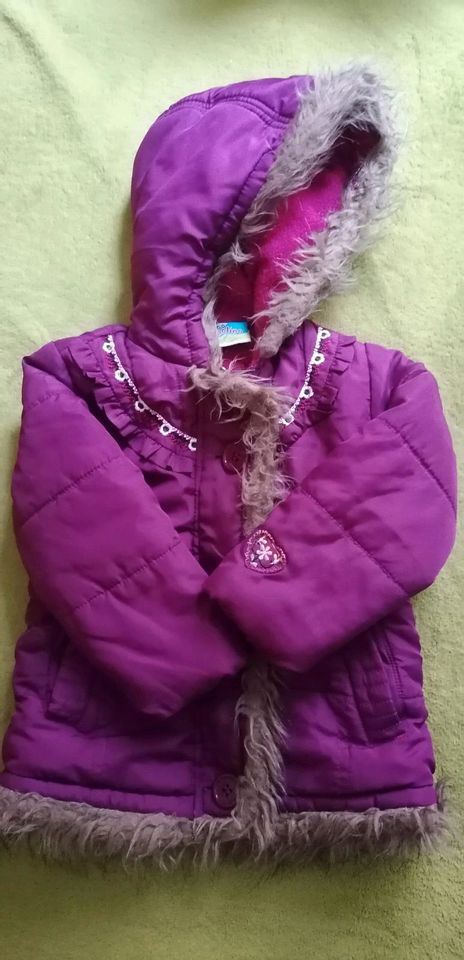 Schöne, warme Kinder-Winterjacke in Leipzig