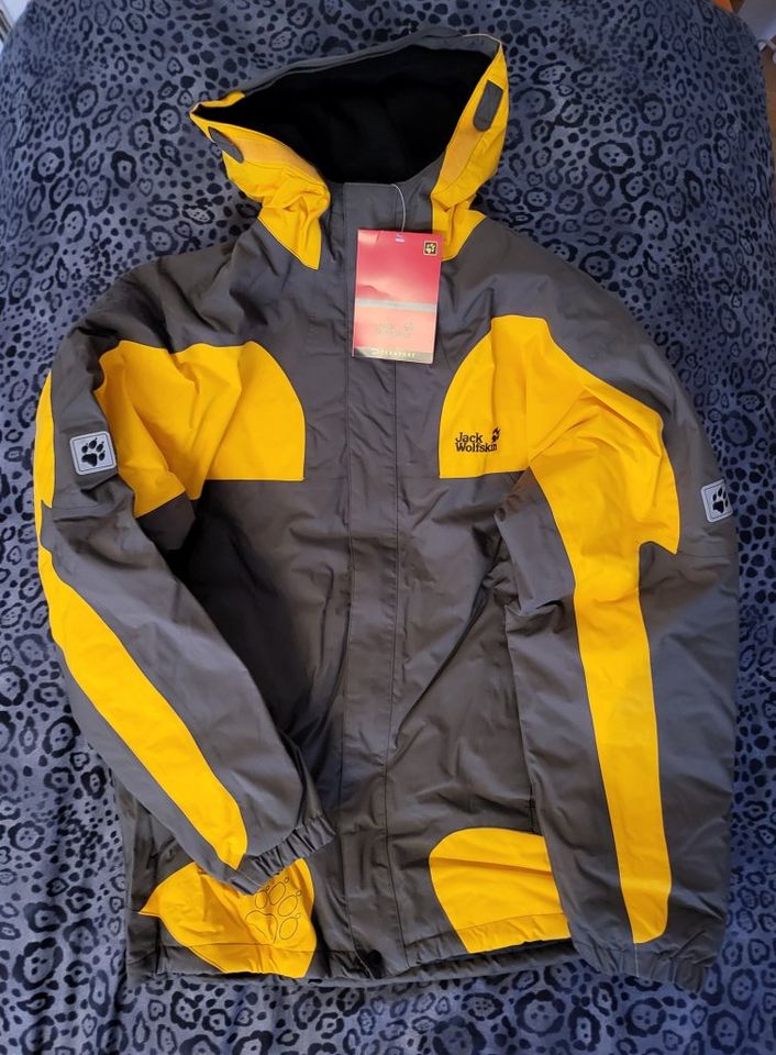 Jack-Wolfskin-Winterjacke Gr. 176 in Hannover