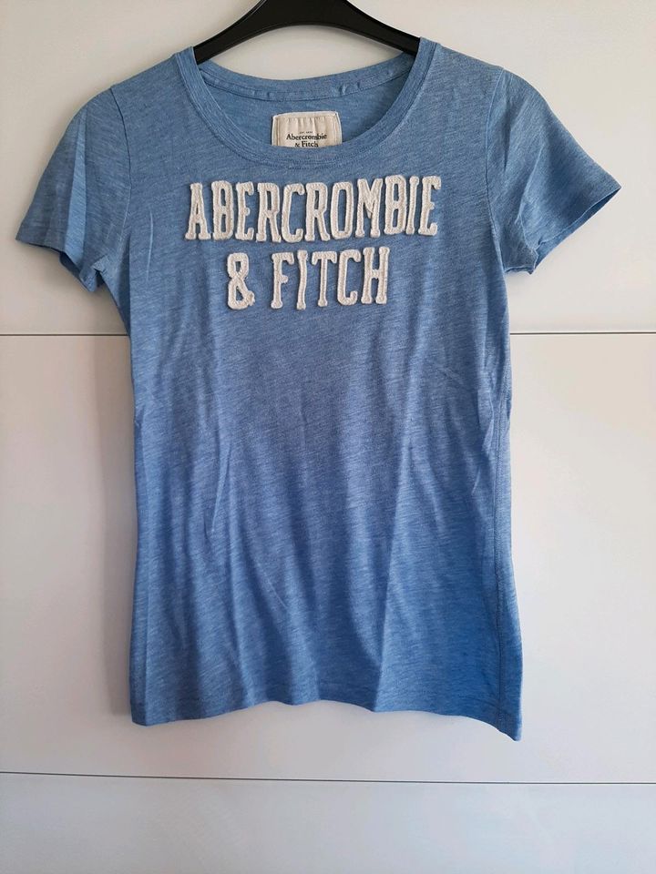 Shirt,  abercrombie &fitch, blau, Größe M in Regensburg