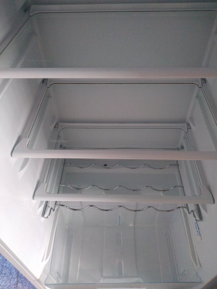 Kühlschrank mit Gefrierfach in Kefenrod