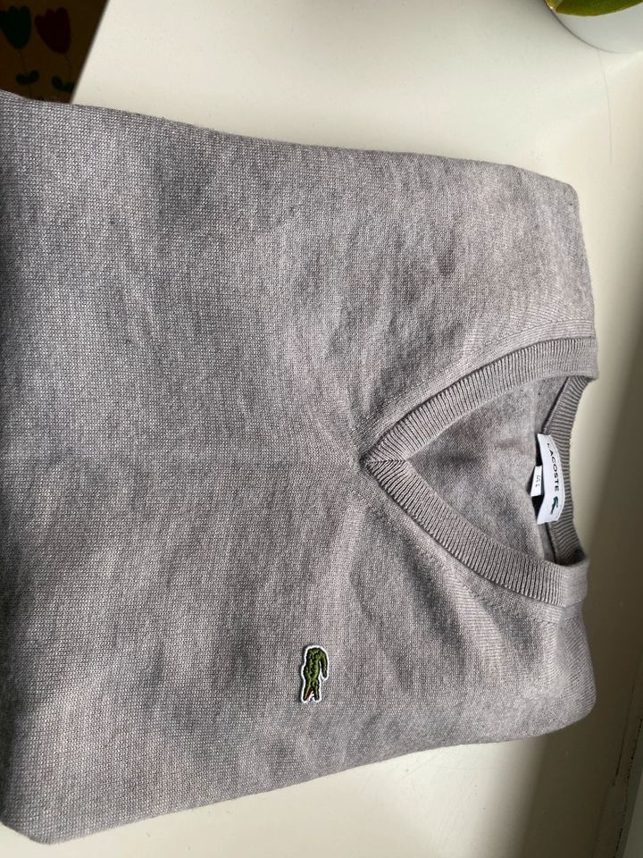 Lacoste-Pullover in Berlin