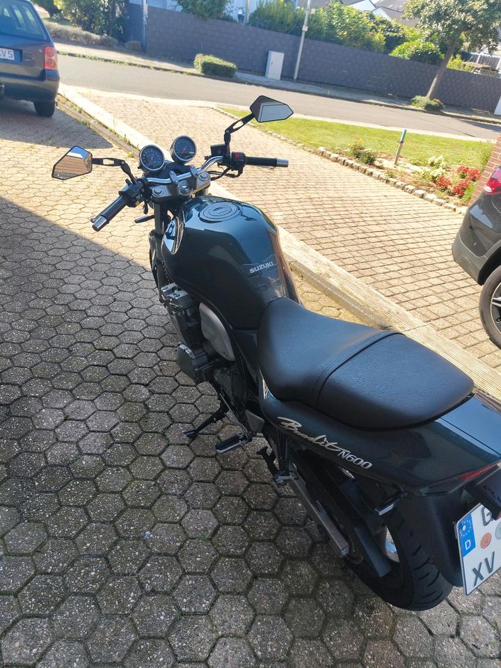 Suzuki Bandit N600 in Übach-Palenberg