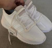 Neue weiße Adidas Sneaker – 37 NEU Hessen - Büttelborn Vorschau