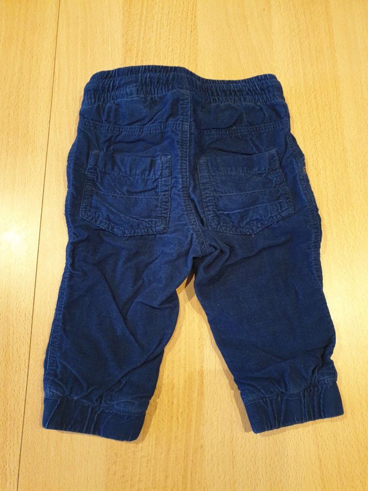 H&M Blaue Cordhose wie Jeans Kleinkind Größe 68 H+M in Griesheim