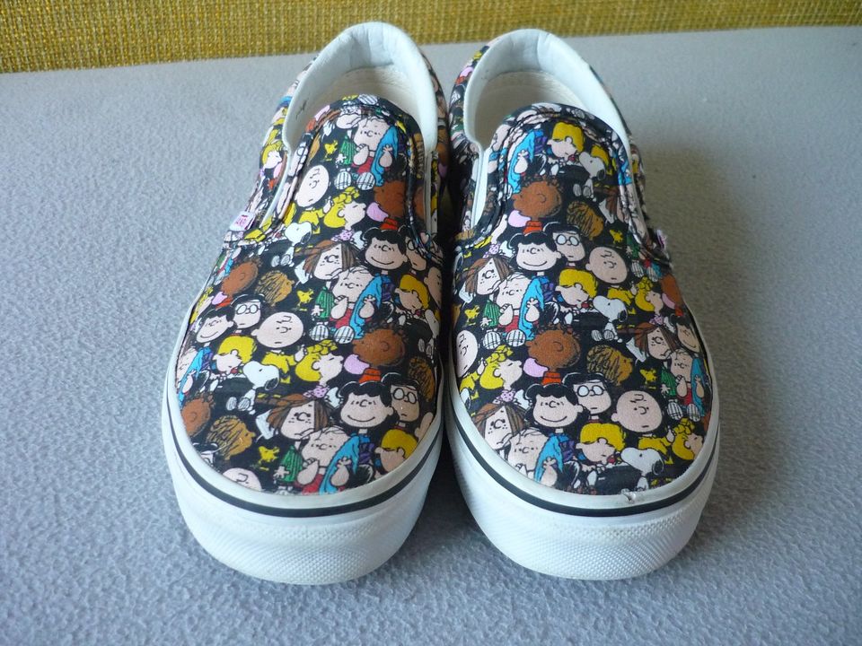Vans peanuts top slip on womens
