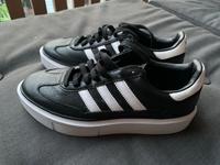 Adidas Sleek Damen Schuhe Gr.40 schwarz weiss wie neu Baden-Württemberg - Lottstetten Vorschau