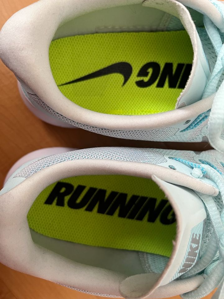 Nike free run 40,5 39,5 mint weiß sneaker Turnschuhe Schuhe in Karlsdorf-Neuthard