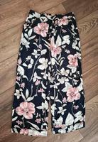 only Culotte dunkelblau mit Blüten Gr. 40 Baden-Württemberg - Friedrichshafen Vorschau