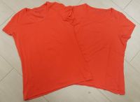 2 T-Shirts, Damen, rot, Größe 44 Sachsen-Anhalt - Könnern Vorschau