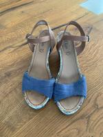 Sandalen Sommer Schuhe Keilabsatz von S. Oliver in Gr. 37 Berlin - Hellersdorf Vorschau
