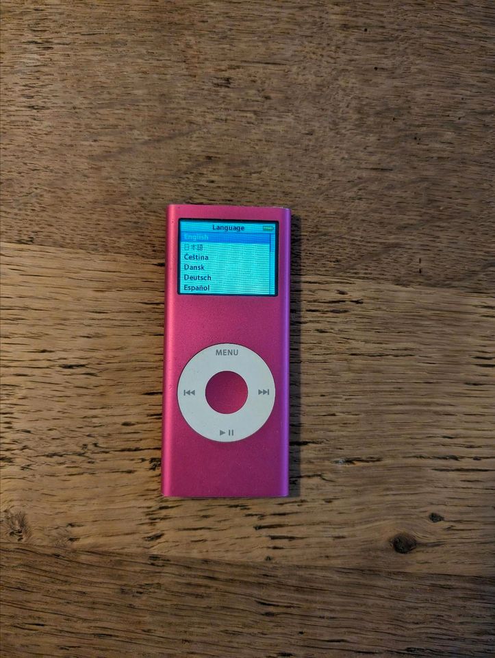 Gebrauchter Apple iPod Nano 4GB in pink ohne Zubehör in Neu-Isenburg