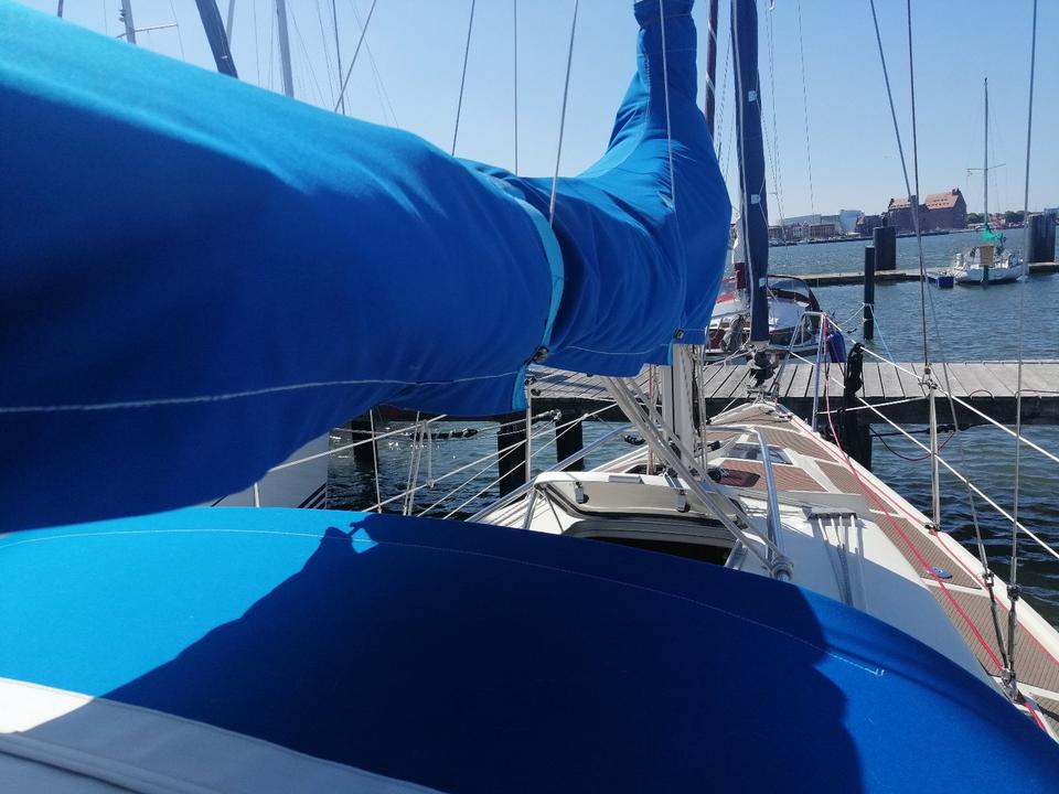 Bavaria 890 mit ev. Liegeplatz 2025 Kuchenbude /optional Trailer image