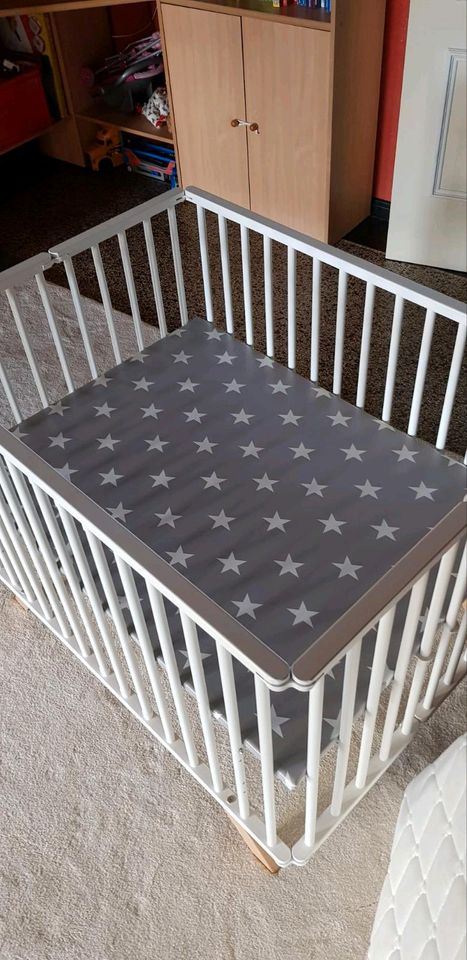 Neuwertiges Stellchen Laufgitter Babybett in Bremen