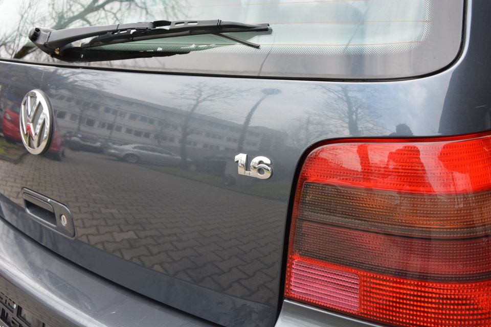 Volkswagen Golf 1.6/TÜV 06-25/Motor + Getriebe einwandfrei! in Düsseldorf