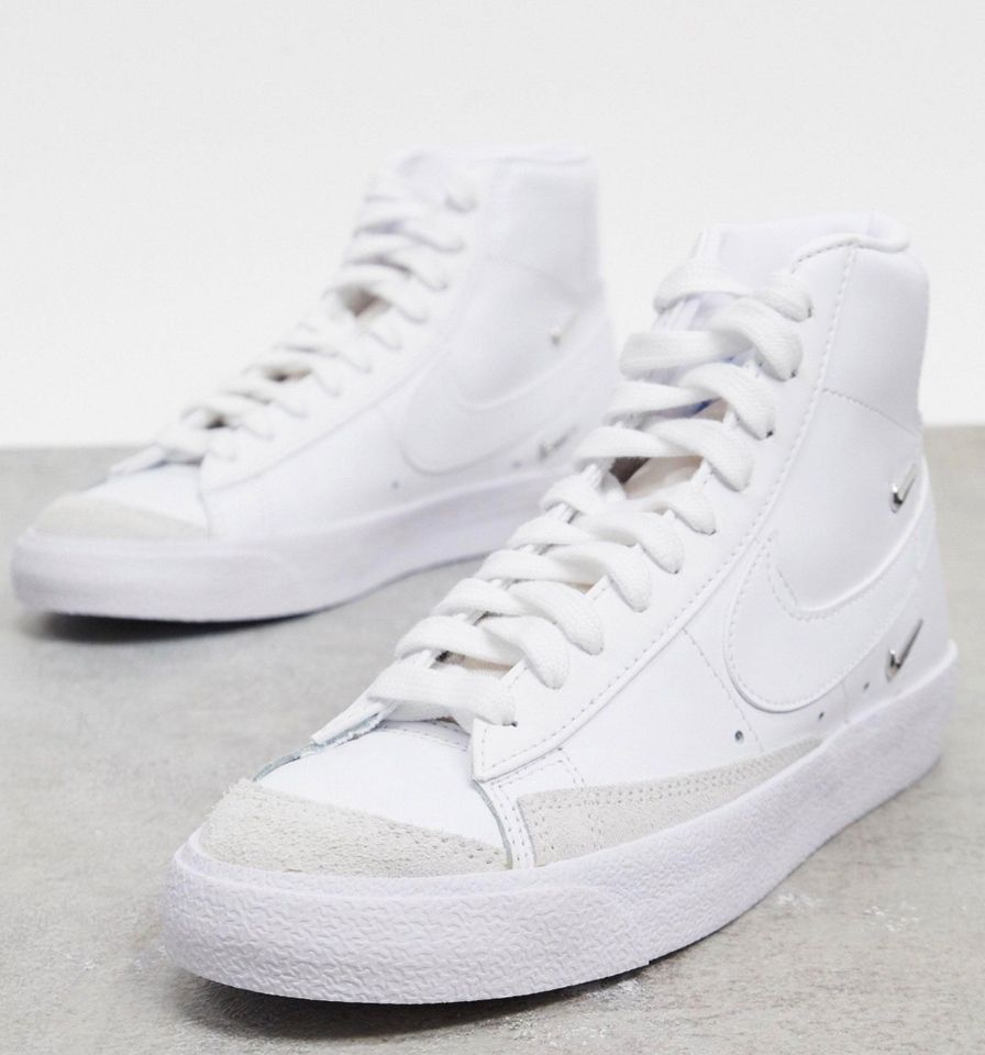 Nike Blazer Mid 77 Gr. 42 Miniswoosh in Bad Oldesloe