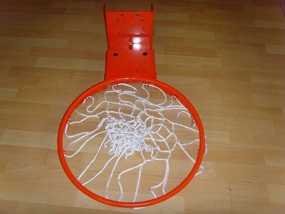 Basketballkorb sehr Stabile Ausführung mit Netz in Weinolsheim