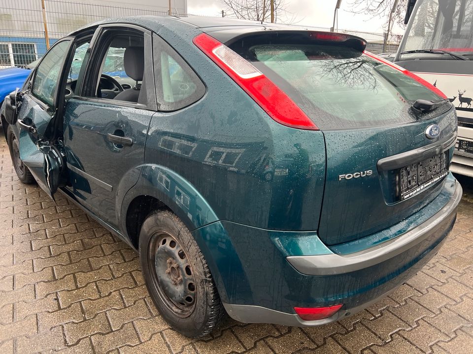 Ford Focus MK2 Schlachtfest Teile Ersatzteile Autoteile in Köln Vogelsang