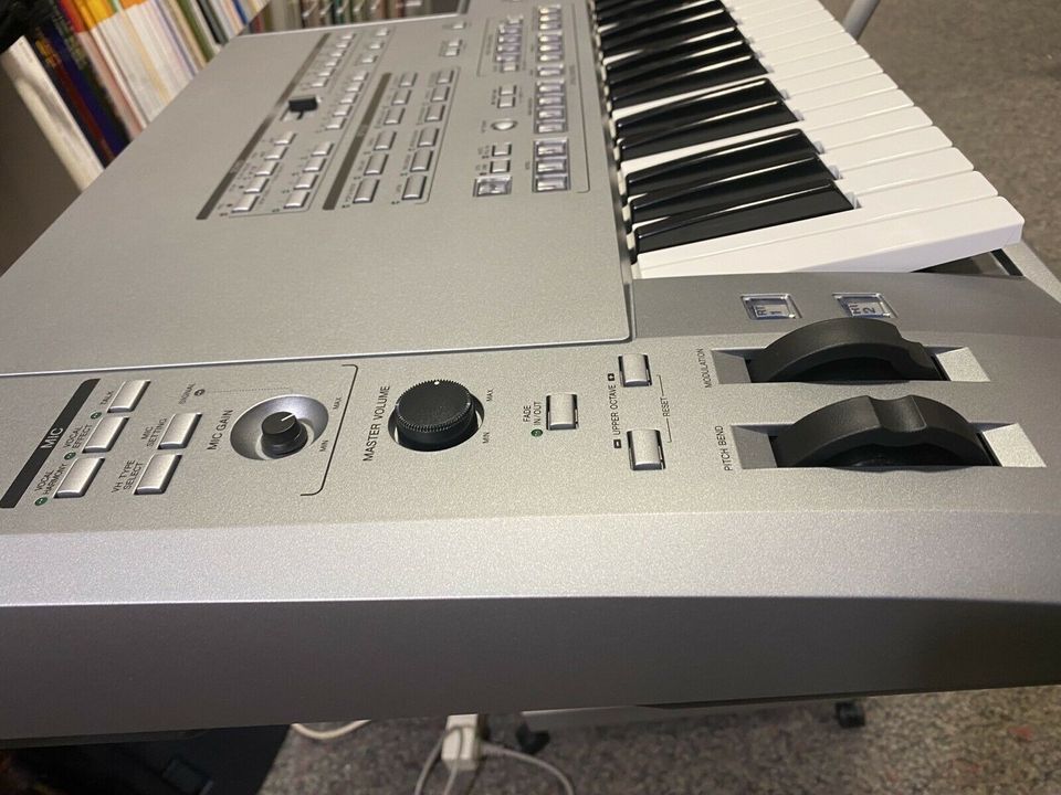 YAMAHA Keyboards Tyros 5 61 und 76 mit Gewährleistung in Pforzheim