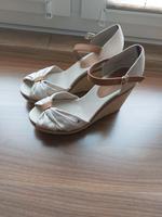 Tommy Hilfiger Plateau Sandalen gr.40 wow neuw. Nordrhein-Westfalen - Gladbeck Vorschau