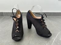 Schwarze Peeptoe High Heels Pumps von H&M Gr. 38 Aachen - Preuswald Vorschau