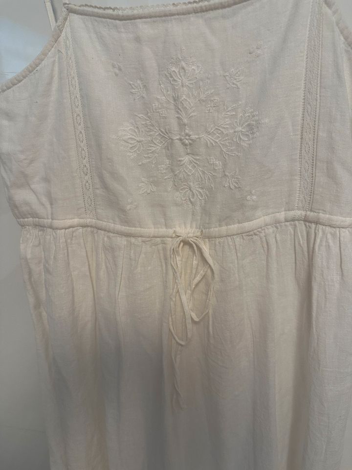 Zara Maxikleid Creme weiss Stickerei Gr M 38 off white in Berlin