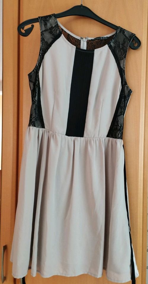 Kleid ohne Ärmel, kurz in Größe 38 in Neukirchen