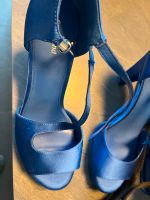 Neue Pumps blau mit Tasche passend neu Saarland - Schwalbach Vorschau