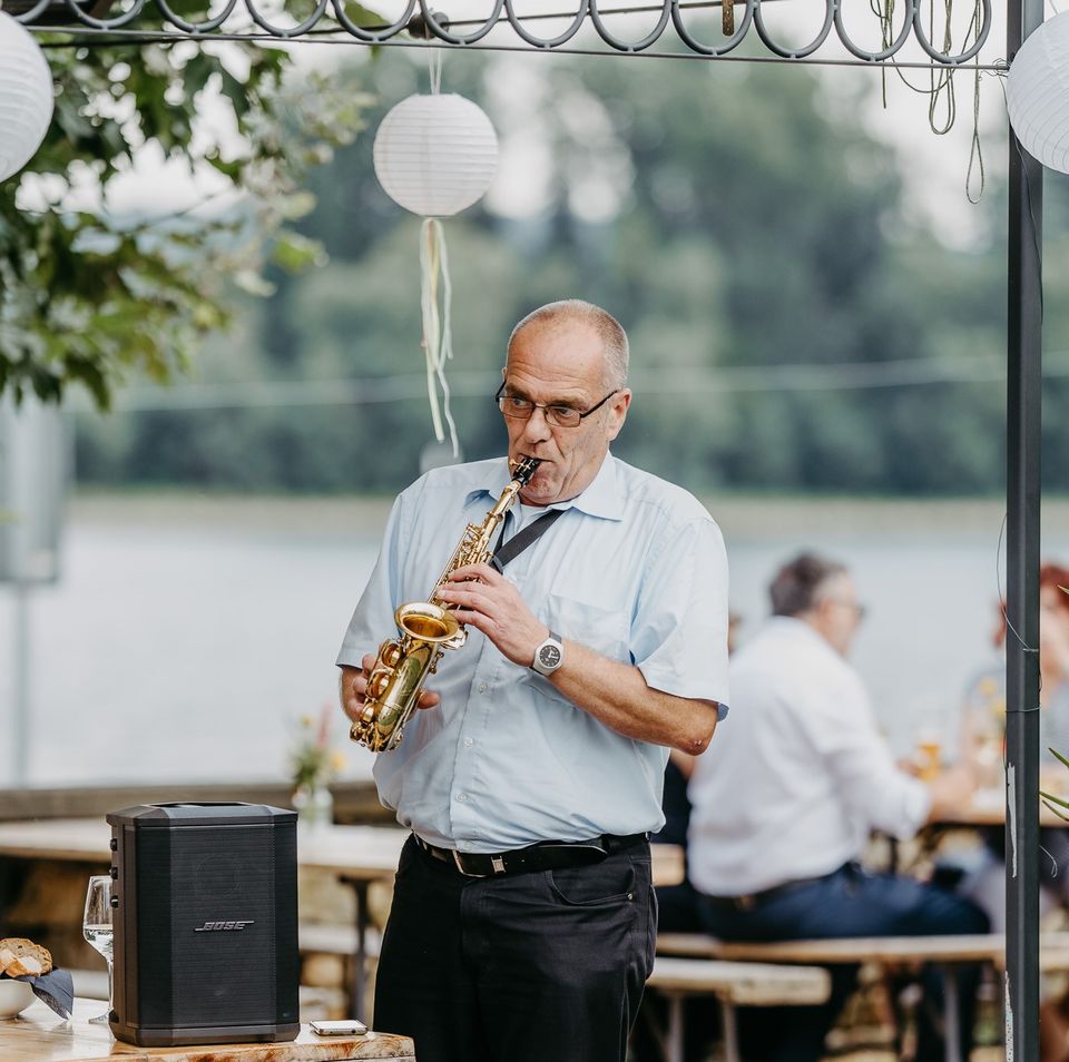 Saxophonist für Ihre nächste Veranstaltung! in Liederbach